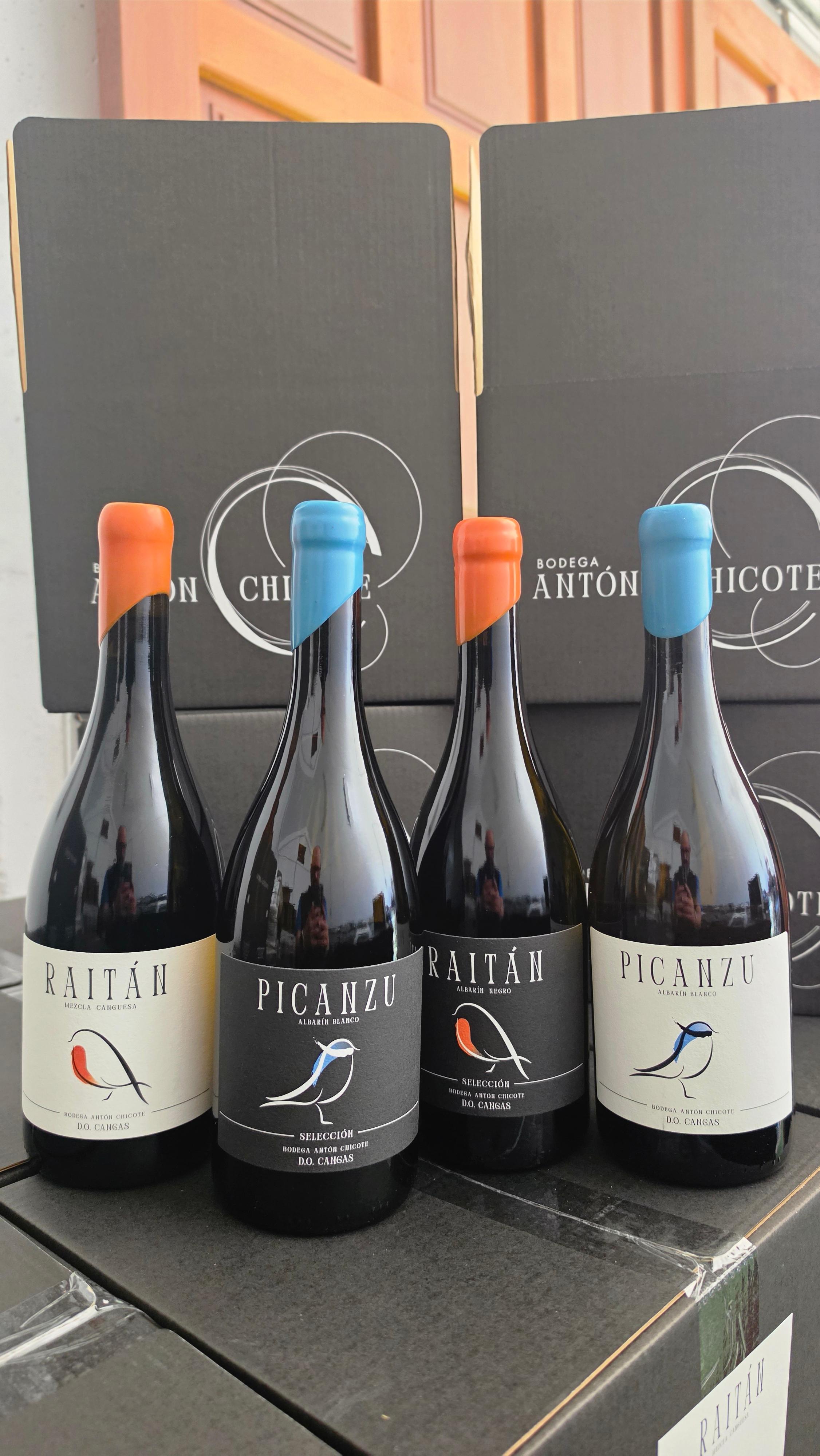 Botellas de Raitán y Picanzu, los vinos de Bodega Antón Chicote